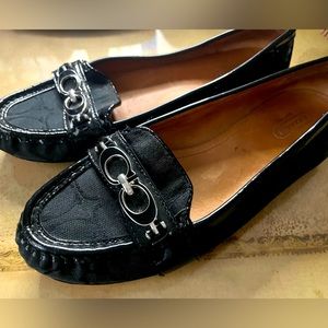 COACH size 7.5 loafers vintage and in fantastic condition so cute and stylish